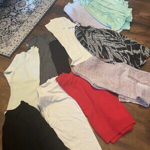 LOT OF 10 LADIES WOMEN GIRLS BLOUSES TOPS SIZE M LARGE XL